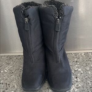 Cozy Black Winter Boots for Women